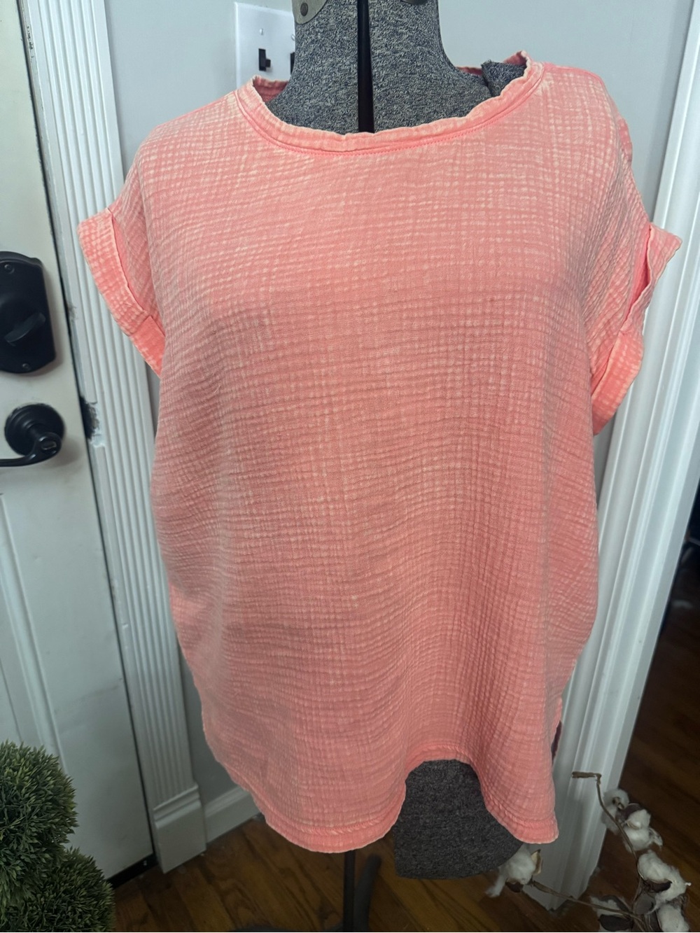Women’s Zenana Outfitters Coral Gauze Short-Sleeve Tunic Medium